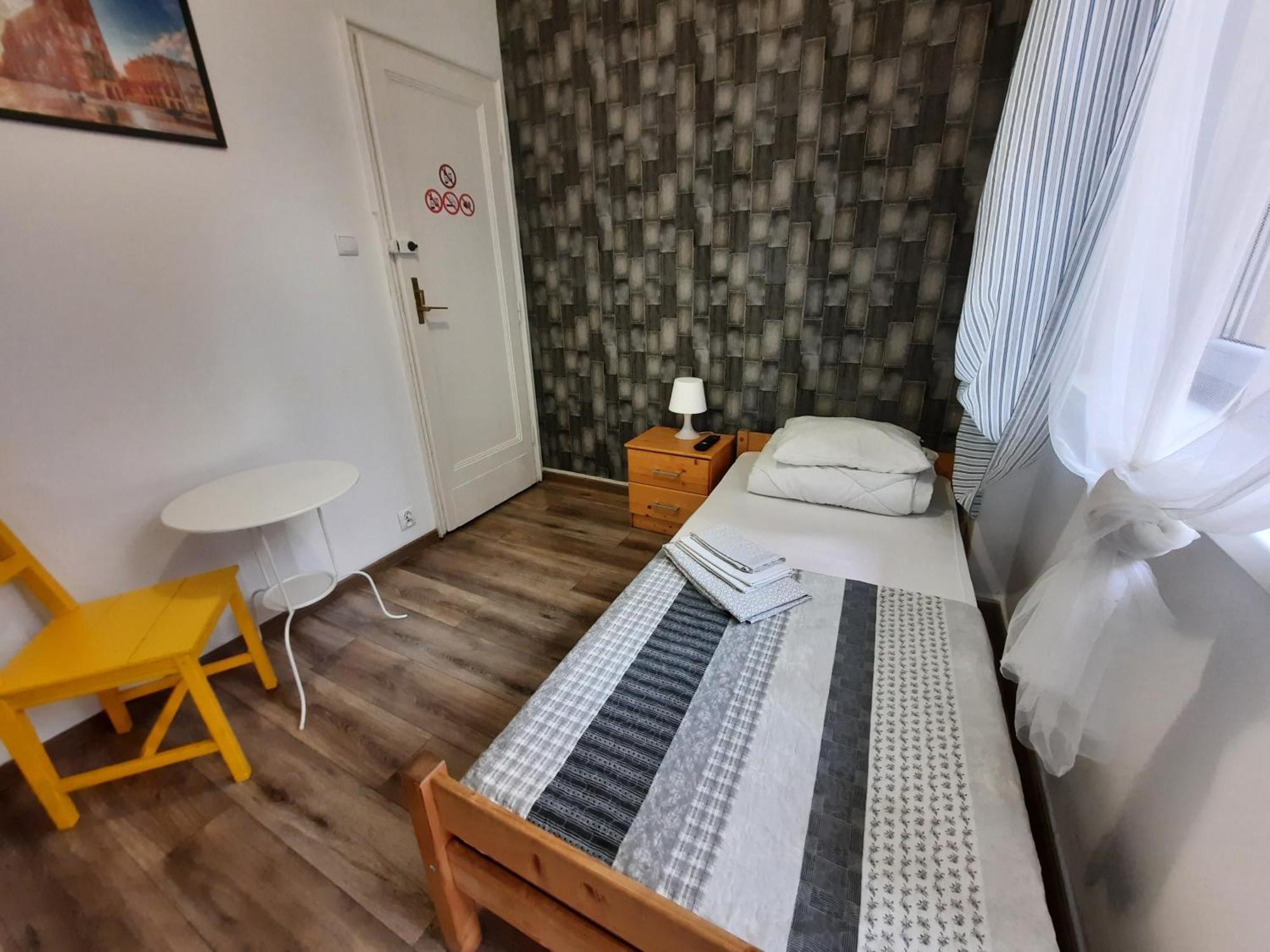Lorf Hostel&apartments Hostel *